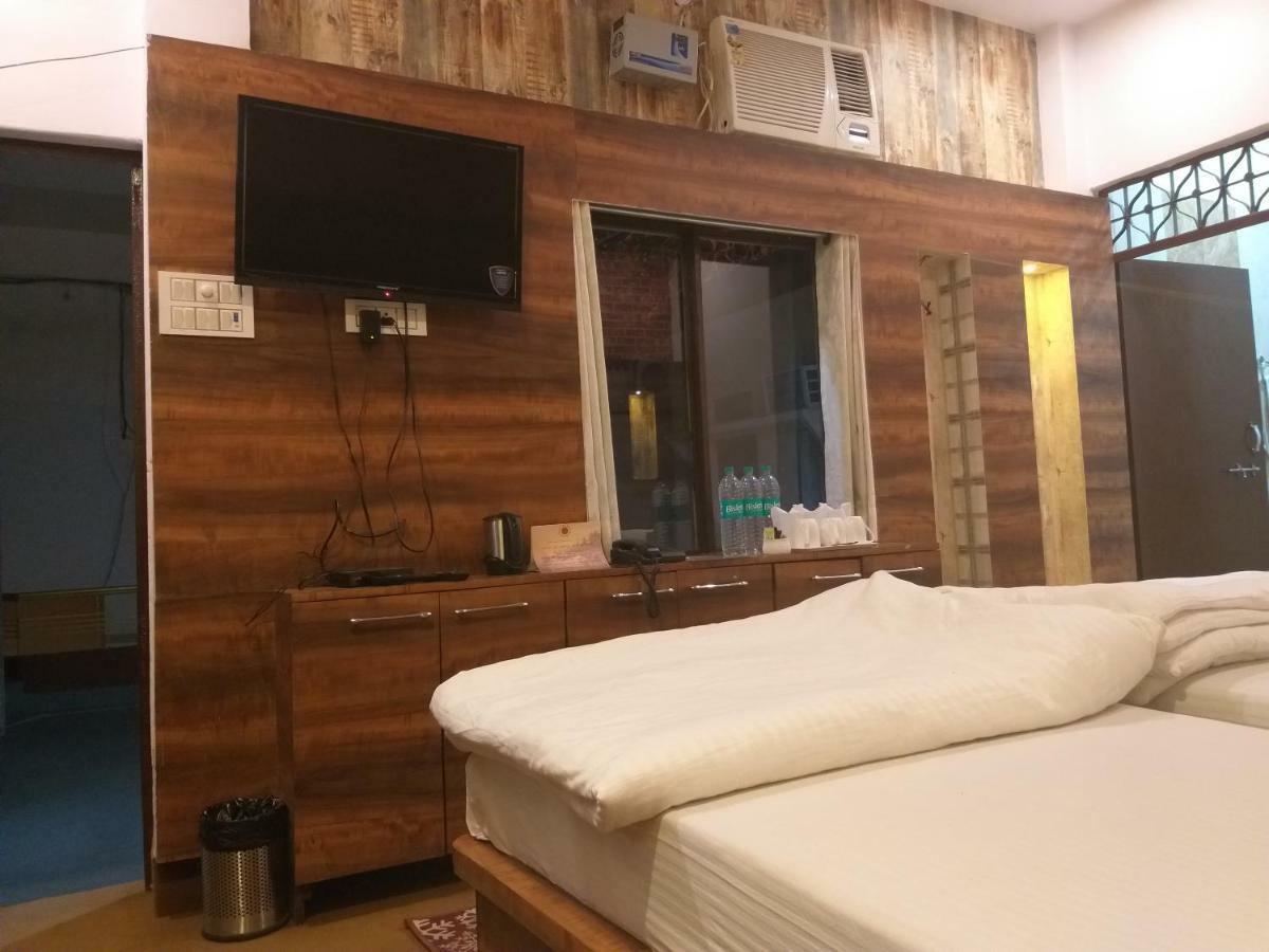埃伦娜迪维迪酒店 瓦拉纳西 外观 照片